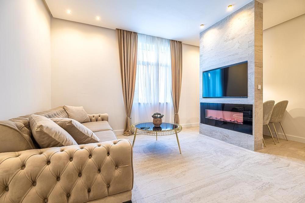 Luxury Apartment ซาเกร็บ ภายนอก รูปภาพ