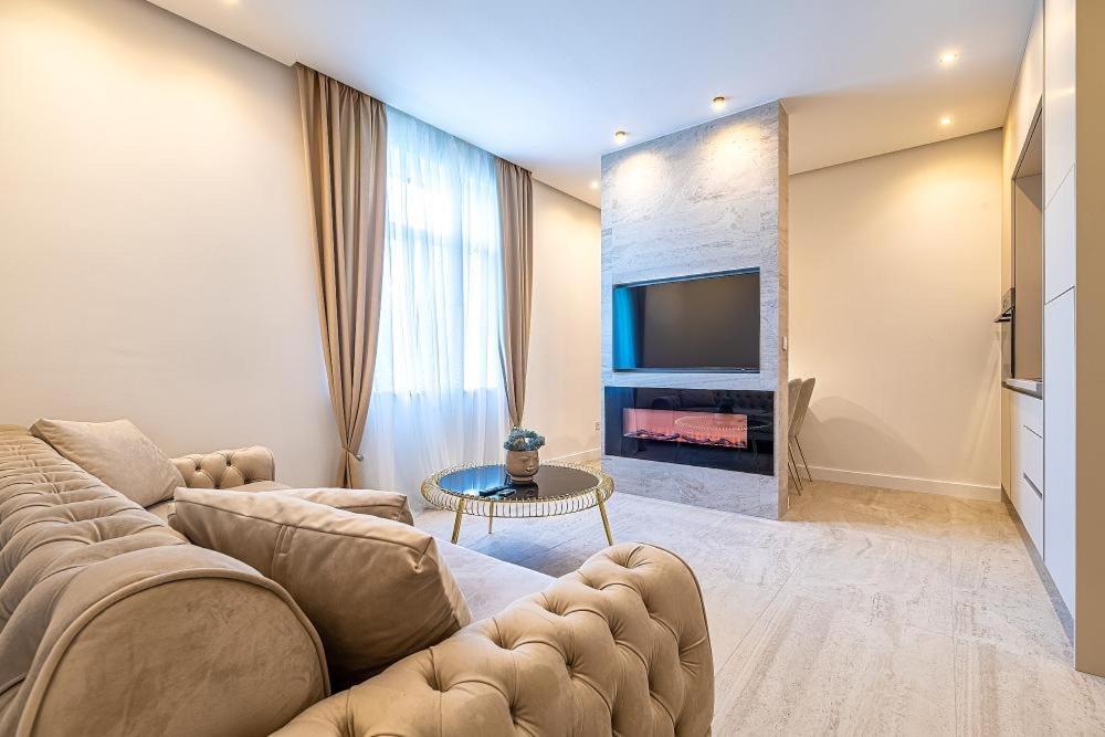 Luxury Apartment ซาเกร็บ ภายนอก รูปภาพ